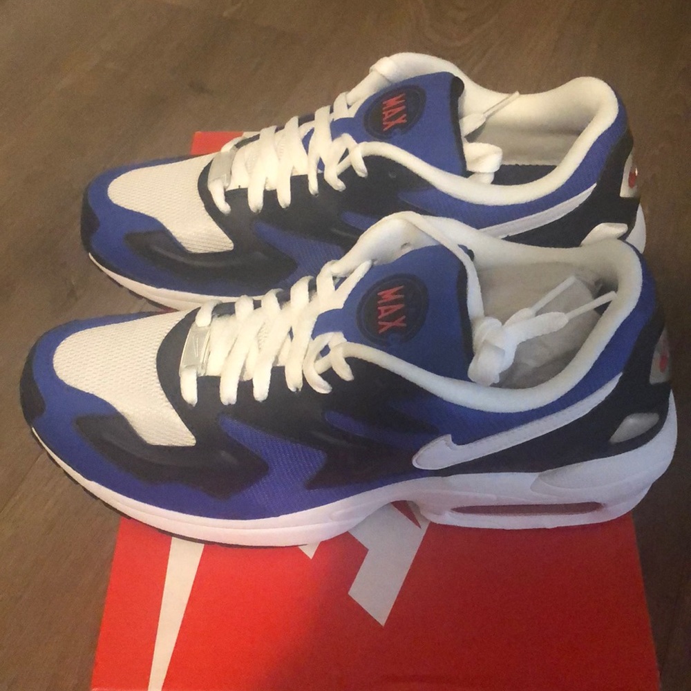 Nike Air Max2 Light Size 9.5 NWB Racer Blue